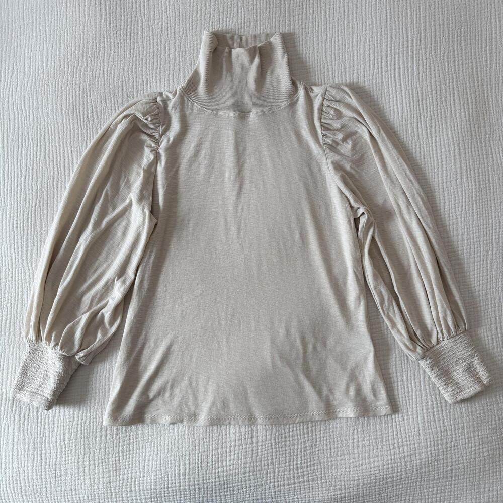 National LTD Women's Small Cream Turtleneck